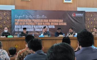 Bawaslu Kota Bekasi Hadiri RDK Peningkatan Pengelolaan Kehumasan melalui Podcast dan Kanal Media Sosial