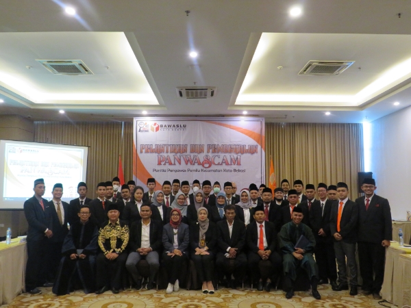 36 PANWASCAM Kota Bekasi Dilantik