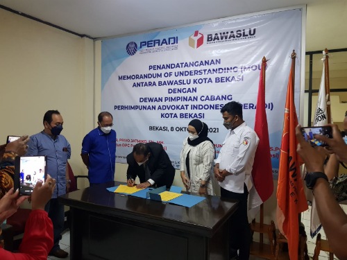 Bawaslu Kota Bekasi Gandeng Peradi Kawal Demokrasi