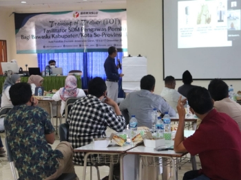 Bawaslu Kota Bekasi Ikuti TOT Fasilitator SDM Pengawas Pemilu