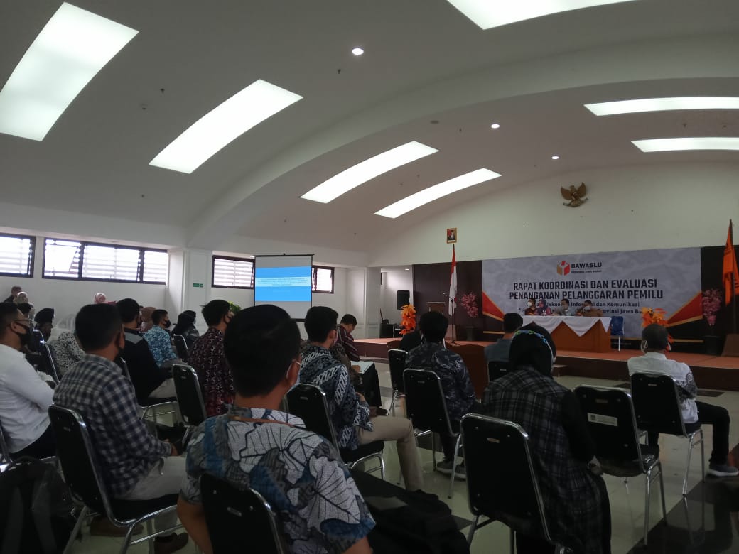 Bawaslu Provisi Jawa Barat adakan Rapat Koordinasi dan Evaluasi Penanganan Pelanggaran Pemilu Berbasis Teknologi informasi dan Komunikasi bagi Bawaslu Kab/Kota Se-Provinsi Jabar