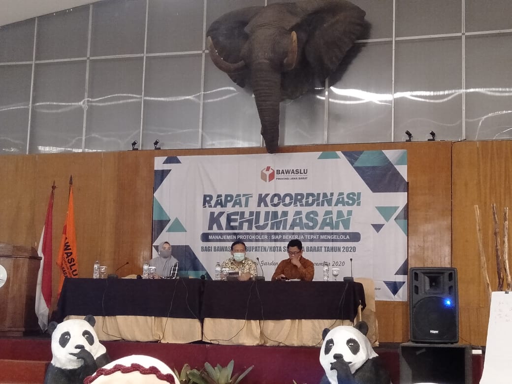 Protokoler Membangun Citra Lembaga