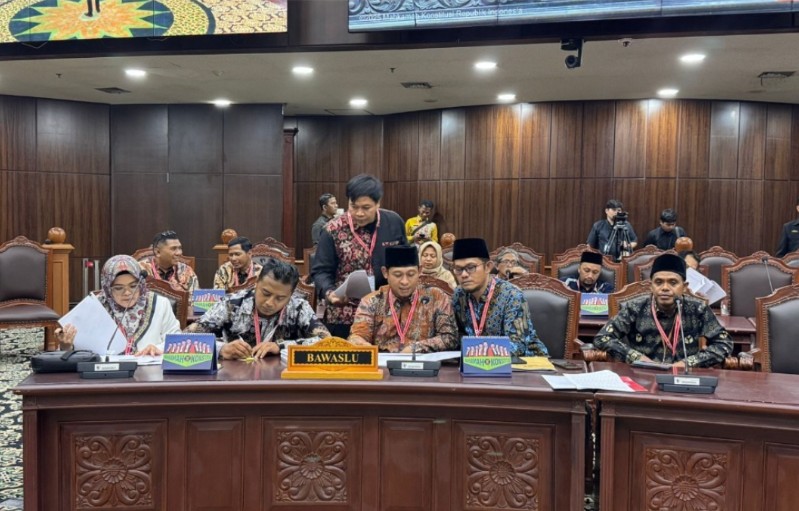 Kota Bekasi hadir sebagai pihak pemberi keterangan dalam sidang perdana perkara sengketa Perselisihan Hasil Pemilihan (PHP) Wali Kota dan Wakil Wali Kota Bekasi Tahun 2024