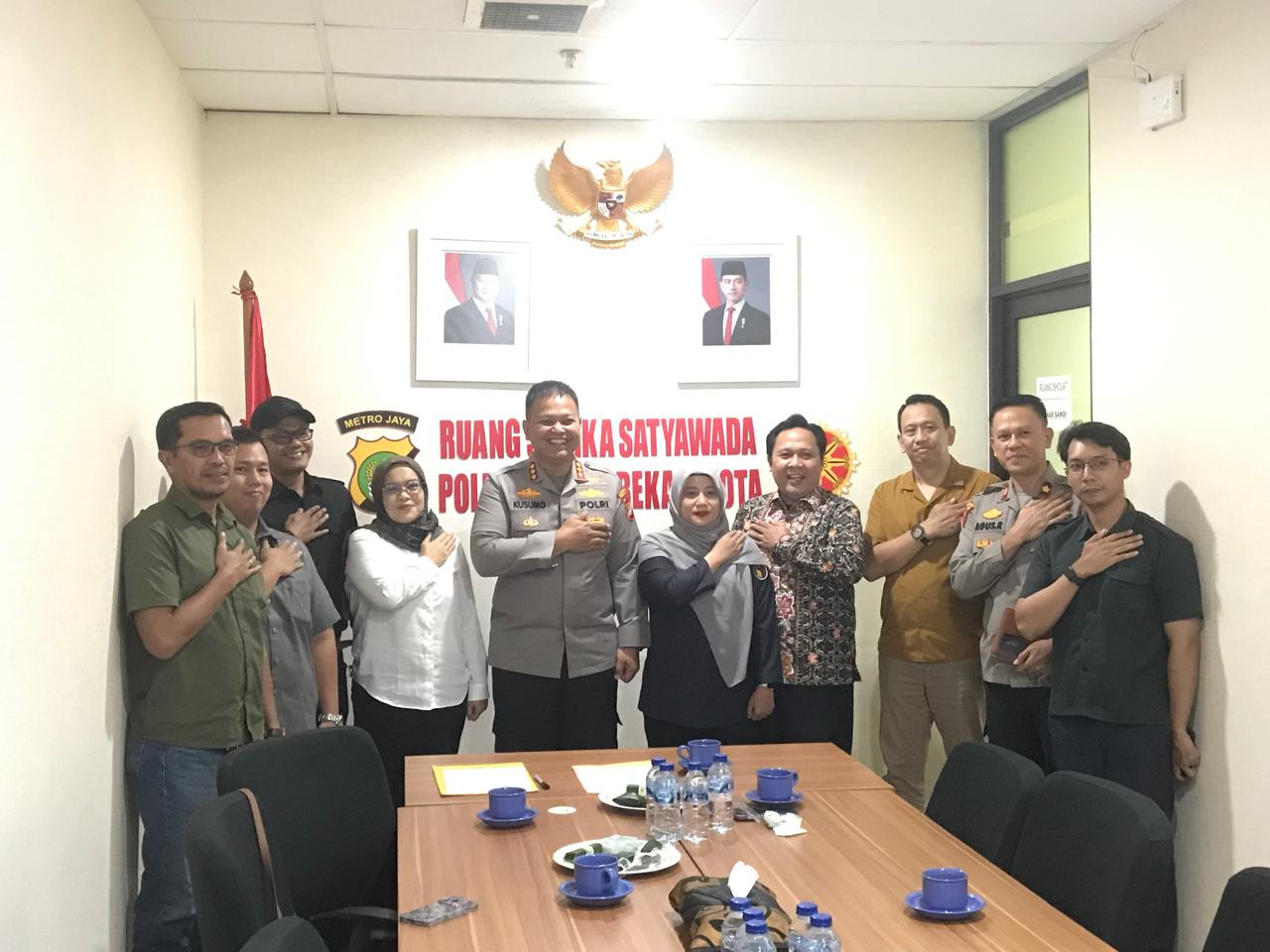 Perkuat Sinergi Pasca Pilkada, Bawaslu Kota Bekasi adakan Kunjungan Kerja dengan Kapolres Metro Bekasi Kota