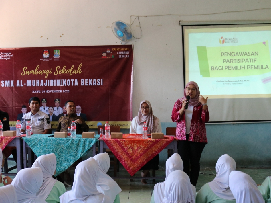 Anggota Bawaslu Kota Bekasi Choirunnisa Marzoeki Jadi Narasumber pada Program Sambangi Sekolah KPU Kota Bekasi