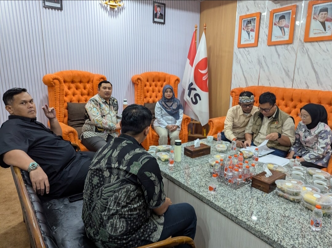 Bawaslu Kota Bekasi saat sambangi kantor DPD PKS Kota Bekasi 