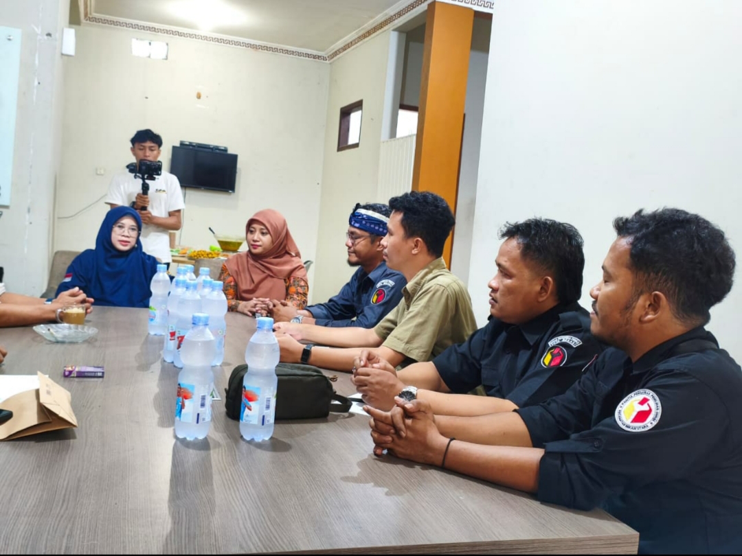 Bawaslu Kota Bekasi saat sambangi kantor DPD Partai NasDem 