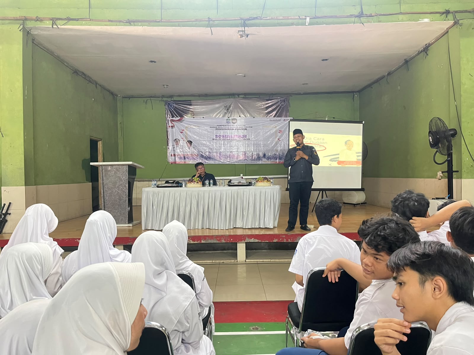 SMAS MUTIARA BARU
