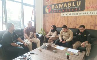 Supervisi PPID Bawaslu Jabar