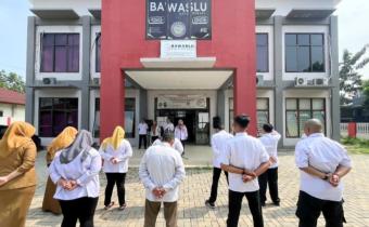 Bawaslu Kota Bekasi menggelar apel dalam rangka memperingati Hari Ulang Tahun (HUT) Bawaslu ke-17 tahun