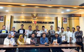 Bawaslu Kota Bekasi sampaikan Laporan Akhir Pencegahan Bawaslu Kota Bekasi pada Pemilihan Serentak Tahun 2024 ke Bawaslu Republik Indonesia