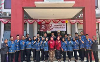 Bawaslu Kota Bekasi menggelar Upacara Peringatan HUT Ke-80 Kemerdekaan RI