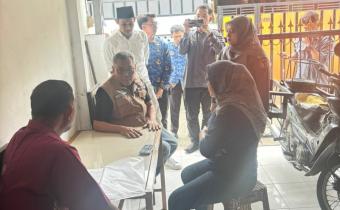 Bawaslu Kota Bekasi saat lakukan uji petik 