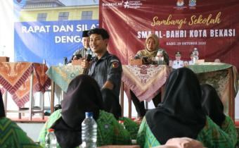 Basan Saiful Nurdin Ingatkan Pelajar Waspada Hoaks dan Politik Uang