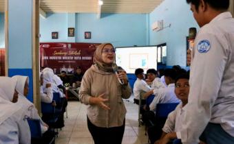 Choirunnisa Marzoeki saat menjadi narasumber 