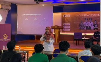 Ketua Bawaslu Kota Bekasi Jadi Narasumber Pendidikan Politik BEM IBM Bekasi 2025