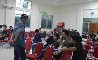 Bawaslu Kota Bekasi Ajak Mahasiswa Cermat Menyaring Informasi di Media Sosial